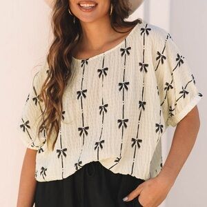 Women's White Short Sleeve Bow-Print Tee
